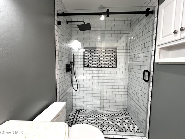 Building Photo - 2002 Calle La Sombra