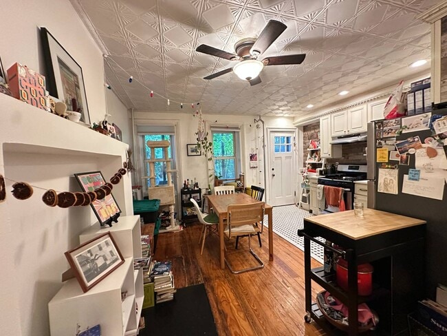 Building Photo - 85A Summit St