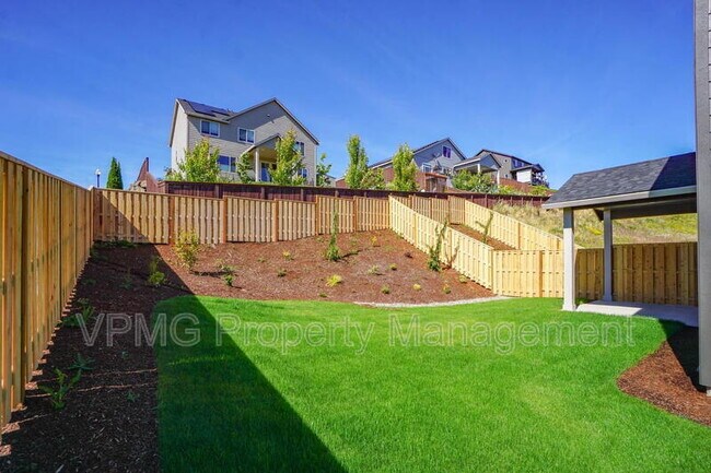 Building Photo - 2331 E Otter Lp