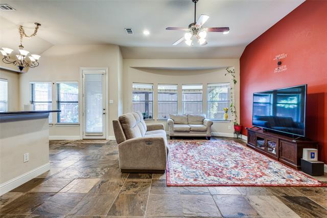 Building Photo - 4654 Phillip Dr