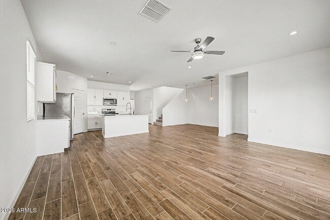 Building Photo - 2760 W Stradling Ave