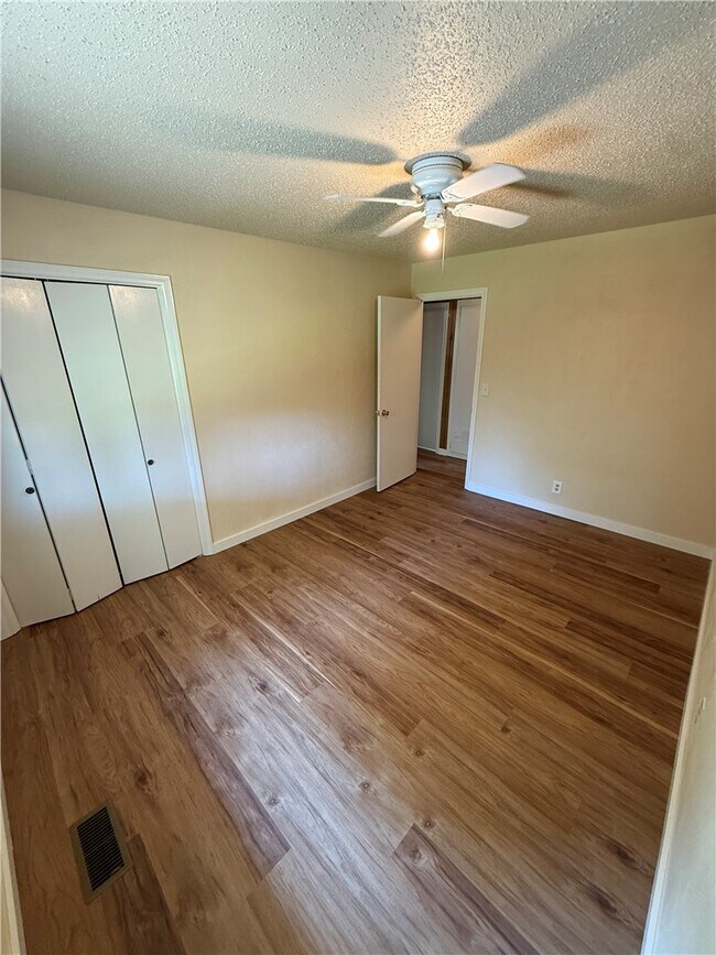 Building Photo - 31297 AR-295