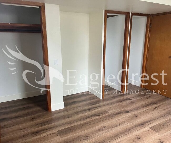 Building Photo - Charming 3 Bedroom, 1 Bath House with Fenc...