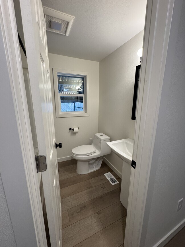 Building Photo - 8950 SW 69th Ave