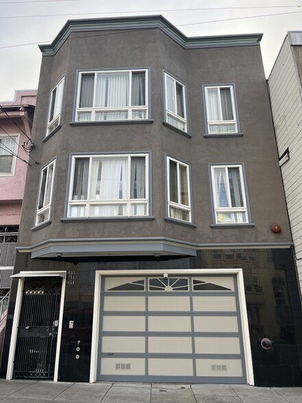 Primary Photo - 451 24th Ave