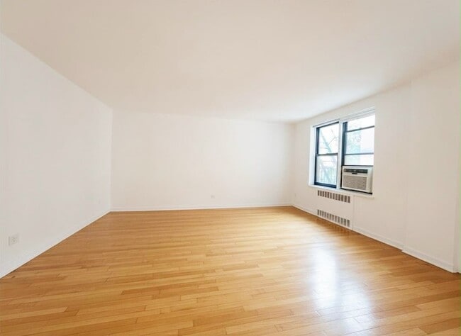 Building Photo - 1119 Ocean Pkwy