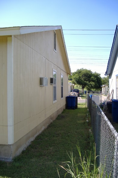 Building Photo - 536 J St