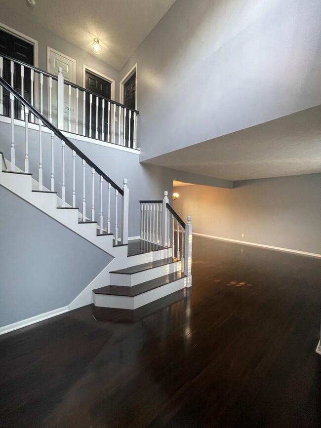 Building Photo - 2930 Blackhawk Dr