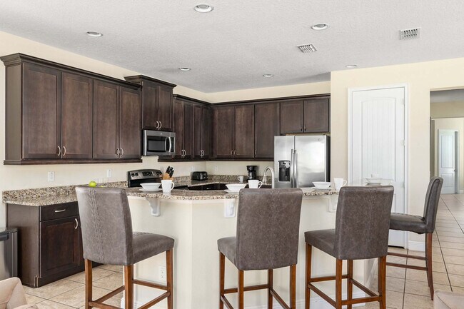 Building Photo - 909 Desert Mountain Ct