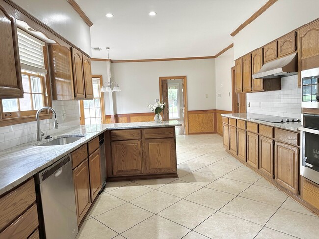 Building Photo - 3046 Dee Ann Dr