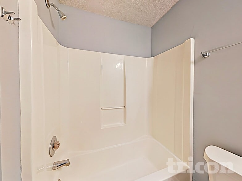 Building Photo - 216 Ernestine Way