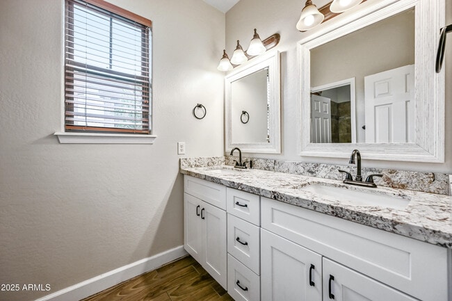 Building Photo - 15340 W Dahlia Dr