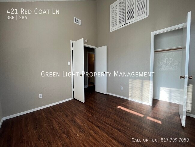 Building Photo - 421 Red Coat Ln