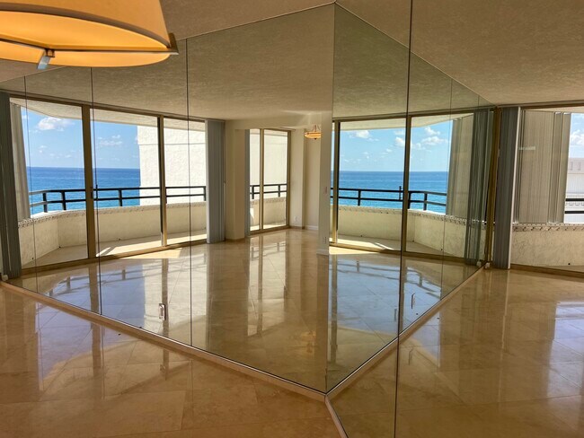 Building Photo - 3560 S Ocean Blvd