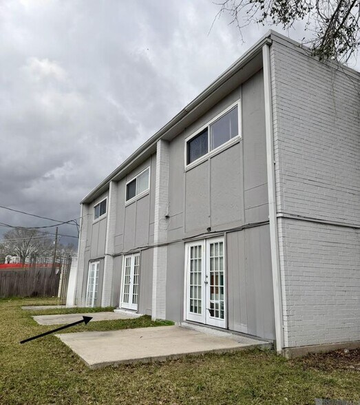 Building Photo - 3350 LA-1