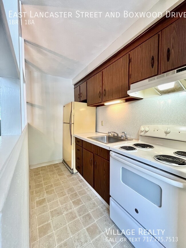 Building Photo - Available NOW! Budget-friendly 1-Bed w/ On...