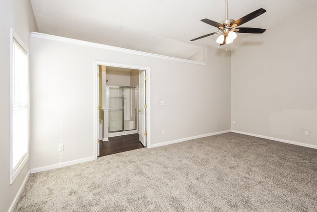 Building Photo - 2585 Fairmont Park Ct