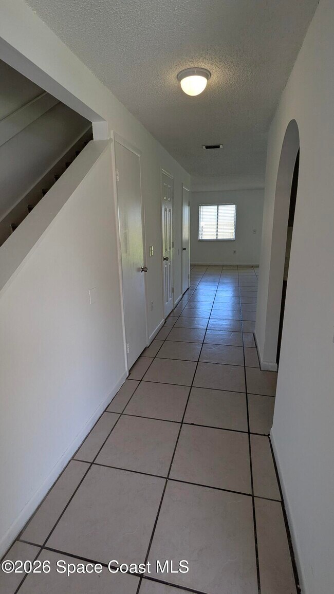 Building Photo - 174 San Juan Cir