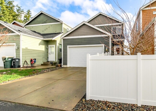 Building Photo - Beautiful Lacey Home with new paint and carpet in Popular Edgewater Community