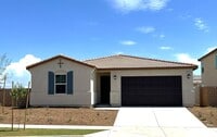 Building Photo - Beautiful Single Story 3 Bedrooms, 2 Bathr...