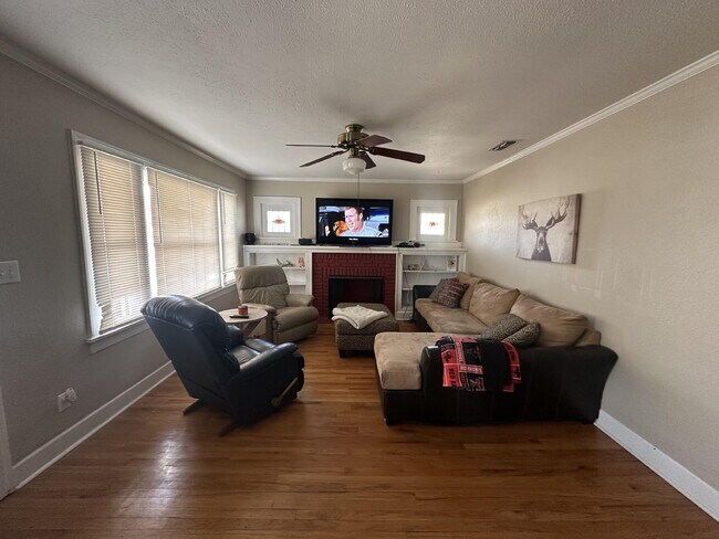 Building Photo - 3009 20th St