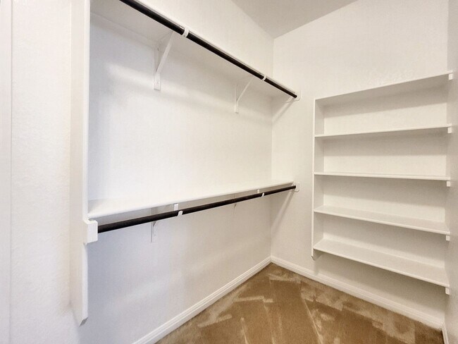 Building Photo - Beautiful Solar-Powered 4BR / 2BA Home – Big Backyard & Modern Kitchen