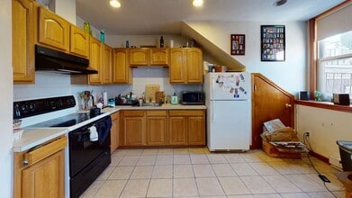 Building Photo - 97 Hudson St