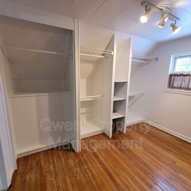 Building Photo - 2220 Monroe Ave NW