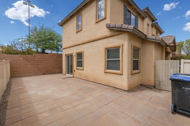 Building Photo - 3 bedroom single family home in Henderson!