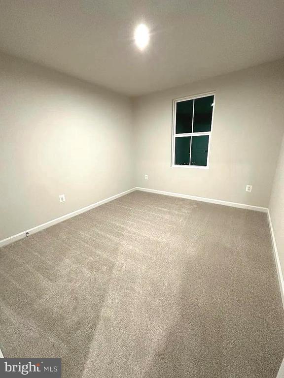 Building Photo - 420 Circle Dr