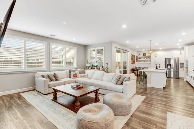 Building Photo - Beautiful 4-Bedroom, 3-Bath Home on a Quiet Cul-de-Sac in Woodland