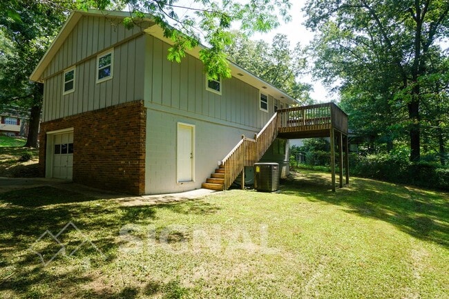 Building Photo - 105 Silverleaf Dr