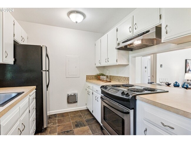 Building Photo - oat8680