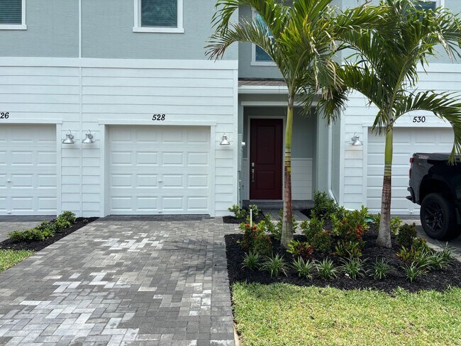 Building Photo - Veranda Landings