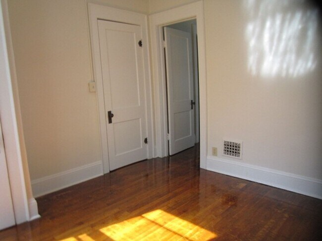 Building Photo - 1020-22 Euclid Avenue