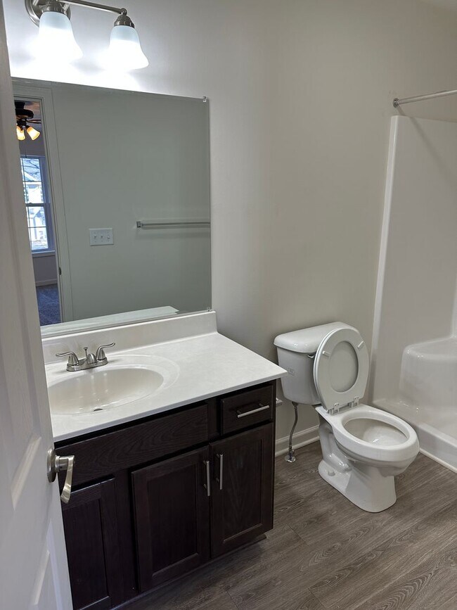 Building Photo - 1512 Red Fern Dr