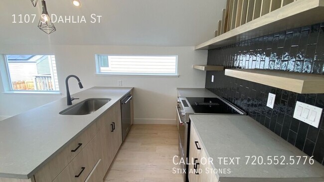 Building Photo - Desirable 3 bed 3 bath Newly Built home fo...