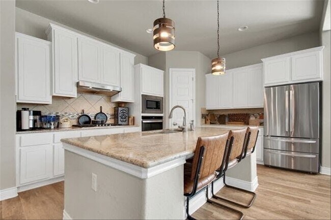 Building Photo - 421 Chinkapin Trail