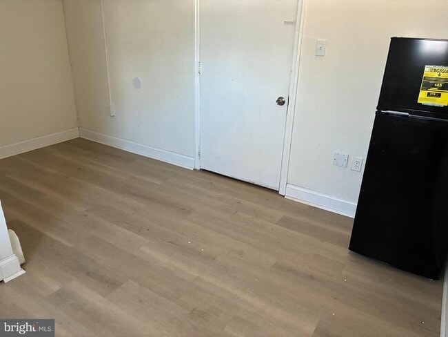 Building Photo - 1800 Garrett Rd