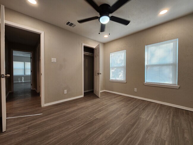 Bedroom 2 - 202 N Getzendaner St