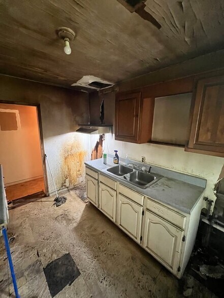 Building Photo - 3355 Lunceford St