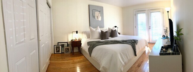 Building Photo - 1445 Monroe Dr NE