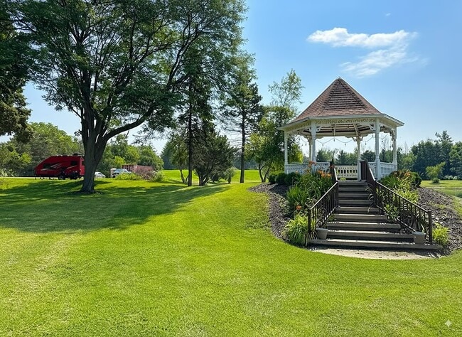 Building Photo - 15125 Washington Ave