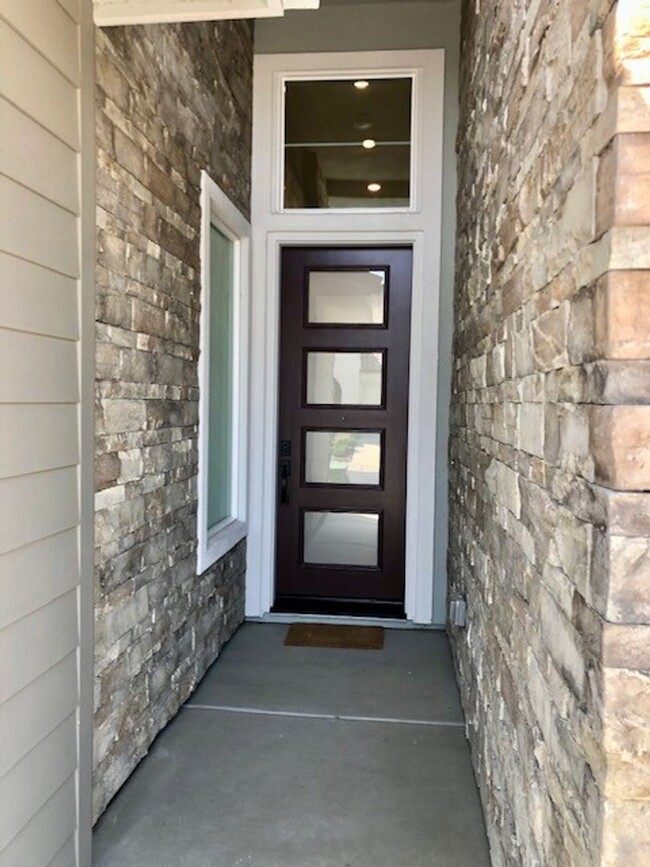 Building Photo - Beautiful 3-Bedroom Home in Russell Ranch ...