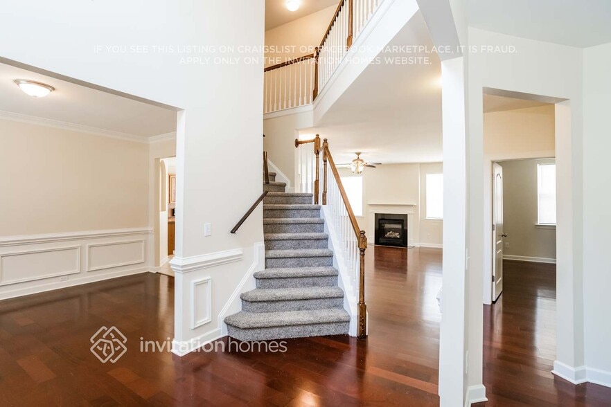 Building Photo - 404 Springwood Dr