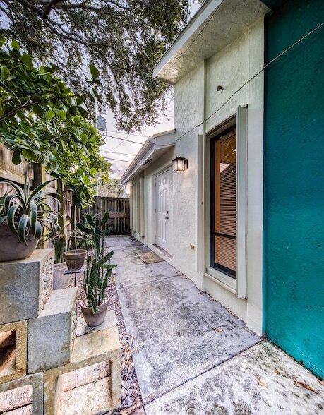 Building Photo - 809 N Federal Hwy