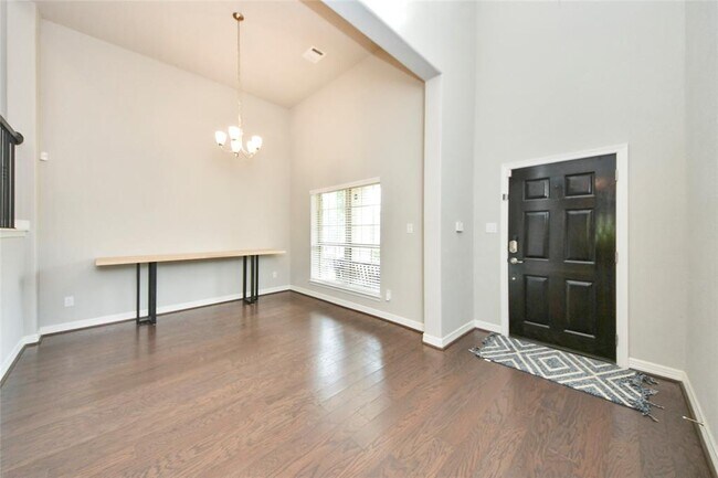 Building Photo - 120 Chestnut Run Ct