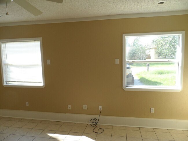Building Photo - 2950 Norvell Ct