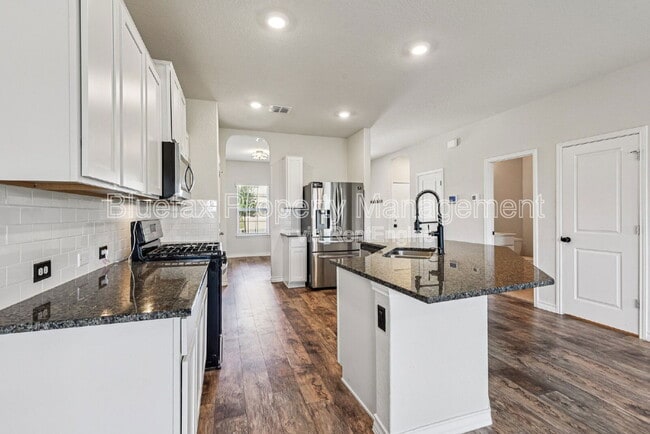 Building Photo - 4712 Paluxy Trl