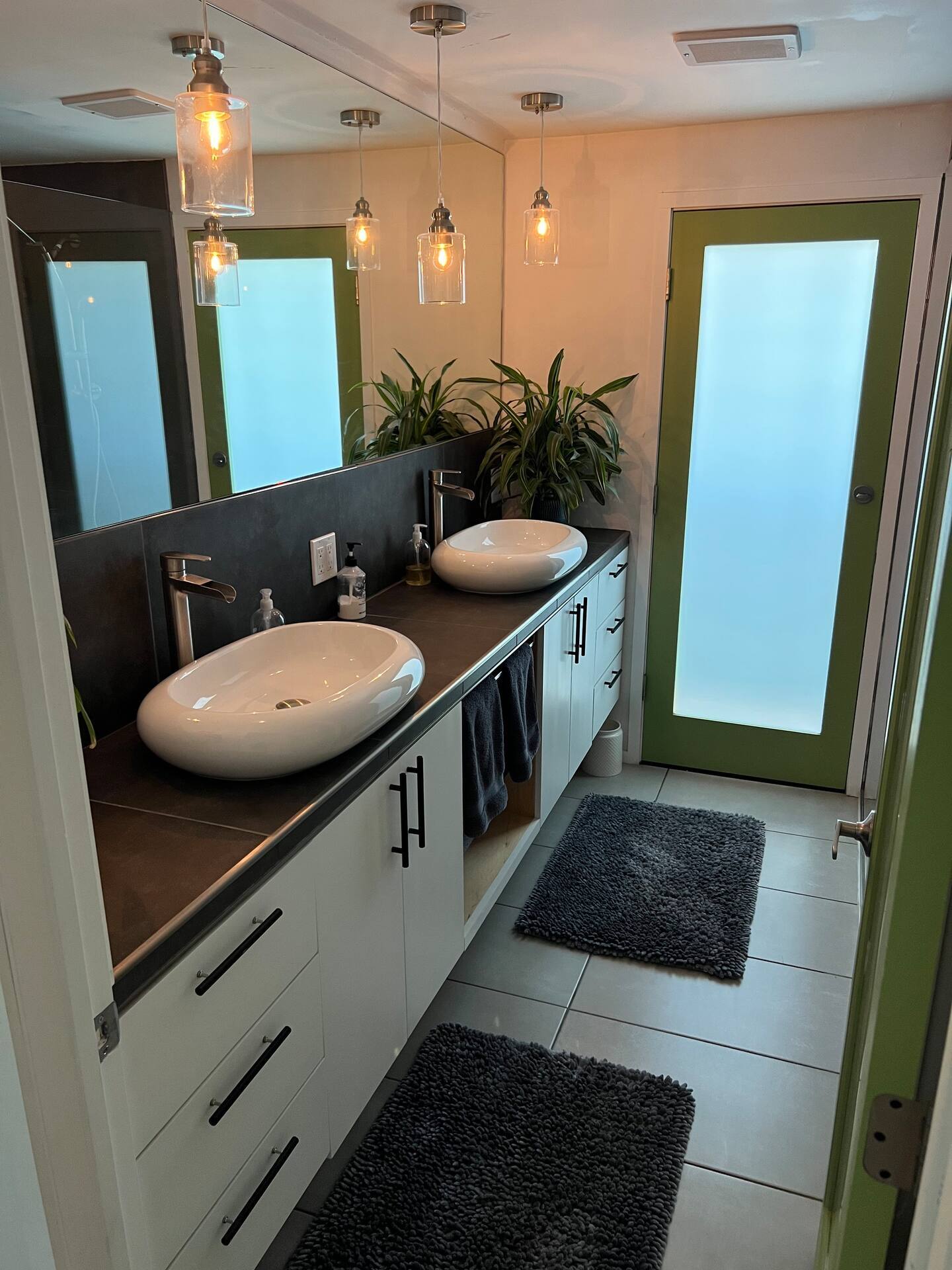 Guest Unit Bathroom with Large Shower - 5760 Colodny Dr